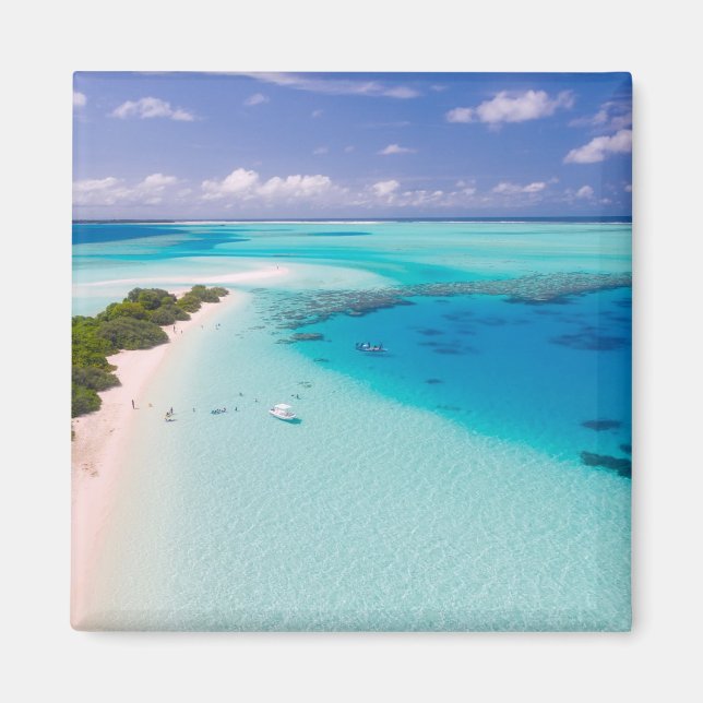 Maldives, aerial view of the beach magnet (Front)