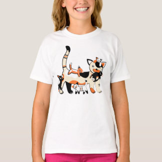 Mama cat with kittens funny picture. T-Shirt