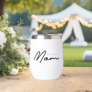 Maman a établi un nouveau cadeau pour maman