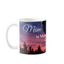 Maman est une citation mystérieuse avec la tasse d