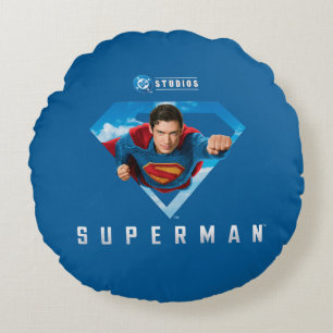 Man of Steel in Flight Round Pillow