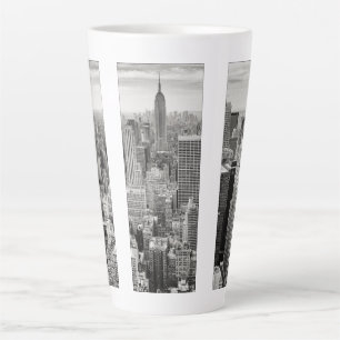 Manhattan, New York (black & white panorama) Latte Mug