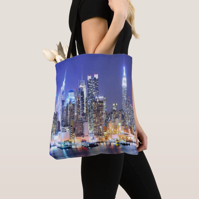 Manhattan Tote Bag (Close Up)