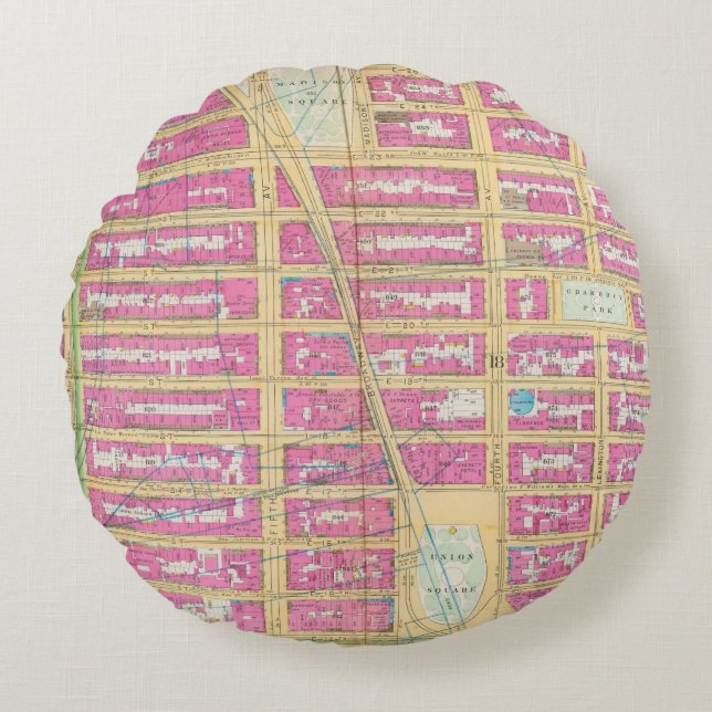 Manhatten, New York 12 Round Pillow (Front)