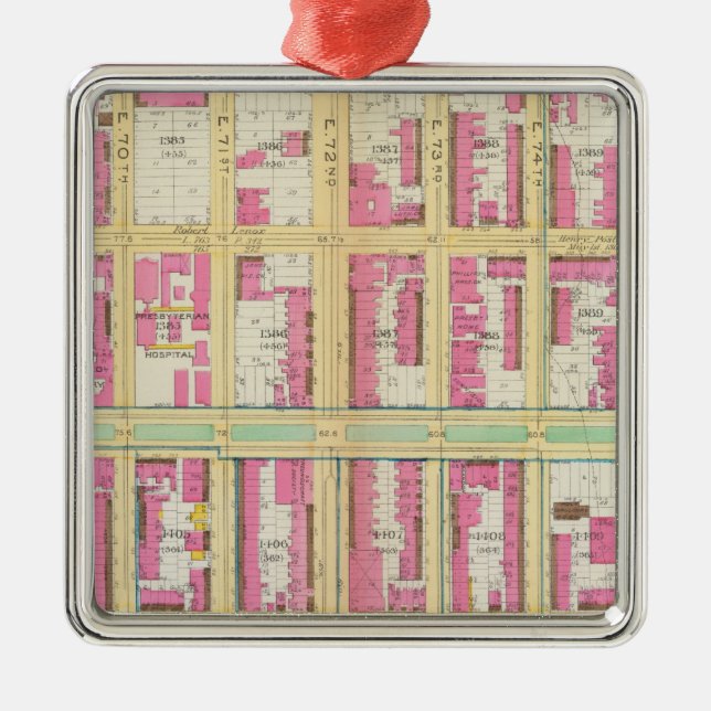 Manhatten, New York 3 Metal Ornament (Front)