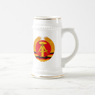 Manteau de l'Allemagne de l'Est de tasse de bras