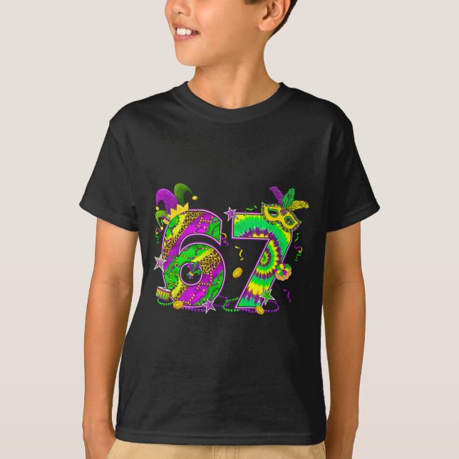 Mardi Gras Six Seven 6 7 Matching Costume Couple M T-Shirt (Front)