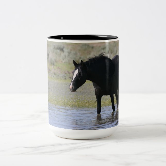 Mare noire sauvage "Ash" Mug (Centre)