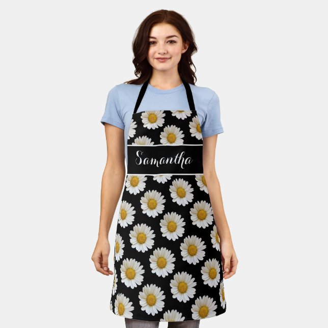 Marguerites blanches sur tablier personnalisé noir (Porté)