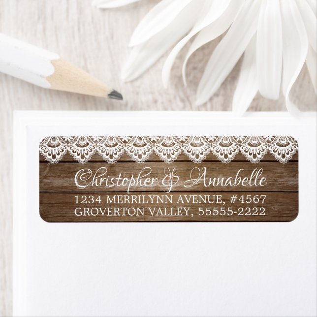 Mariage de script rustique en bois et dentelle (En situation)