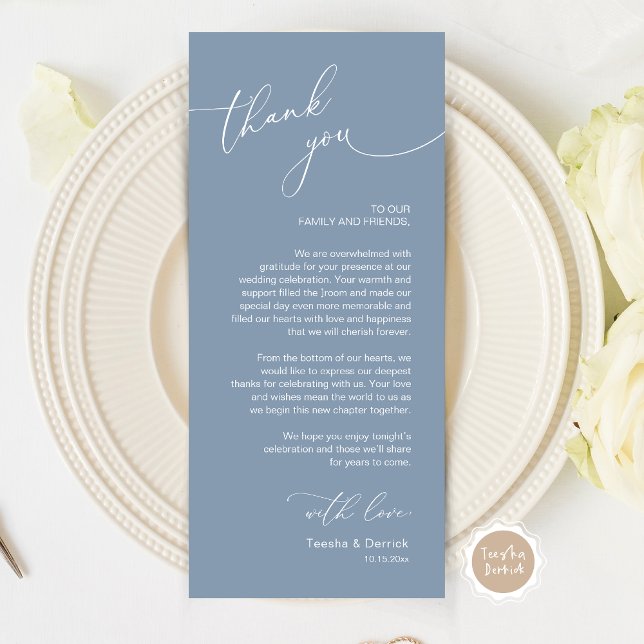 Mariage romantique Cadre Carte de remerciements (Wedding Dinner Place Setting Thank You Card, Modern Romantic Script, in Dusty Blue)
