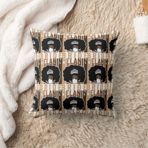Mariée à la mélanine avec Coussin d'accent Afro