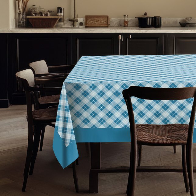 Marine chaude et nappes bleues avec design plaid (Warm Navy and Blue Tablecloth with Plaid Design)