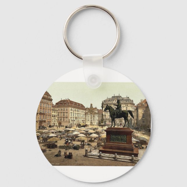 Market place, Vienna, Austro-Hungary magnificent P Keychain (Front)