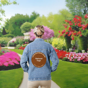 Marque Brown ronde d'affaires sur la veste Denim p