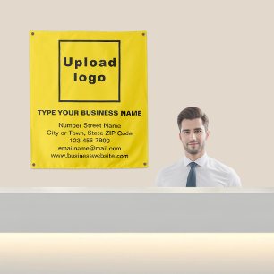 Marque commerciale sur Tapisserie jaune