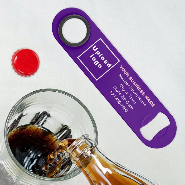 Marque d'affaires sur l'ouverture de bouteille vio (Build brand name awareness. Your business brand on purple long bottle opener.)