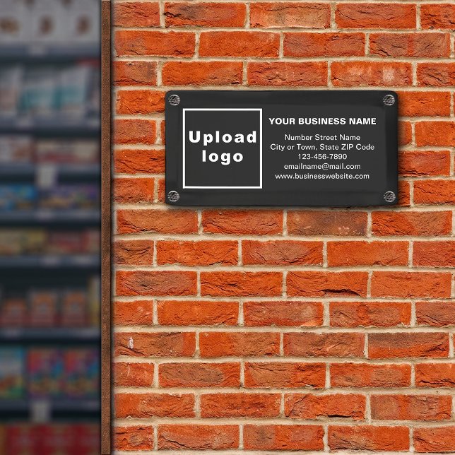 Marque d'entreprise sur une petite bannière noire (Small black banner with your business brand)