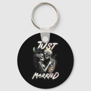 Married Halloween Skeleton Bride And Groom Wedding Keychain