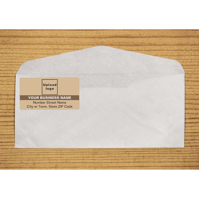 Marron clair avec nom de marque en surbrillance ex (Light brown with highlighted brand name shipping label on envelope)