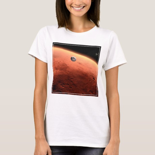 Mars Science Laboratory Approaching Mars. T-Shirt (Front)