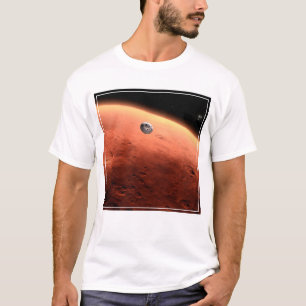 Mars Science Laboratory Approaching Mars. T-Shirt