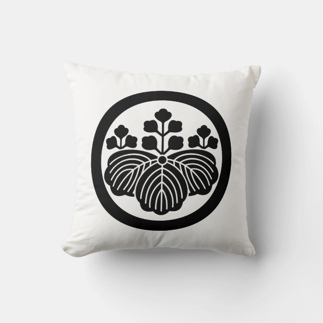 Maru ni Go-san Kiri Throw Pillow (Front)