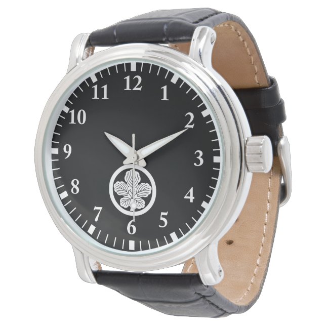 Maru ni Kaji no Ha Watch (Angled)