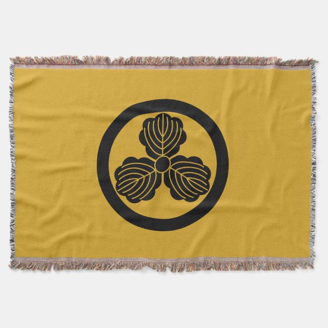 Maru ni Mitsu Kashiwa Throw Blanket (Front)