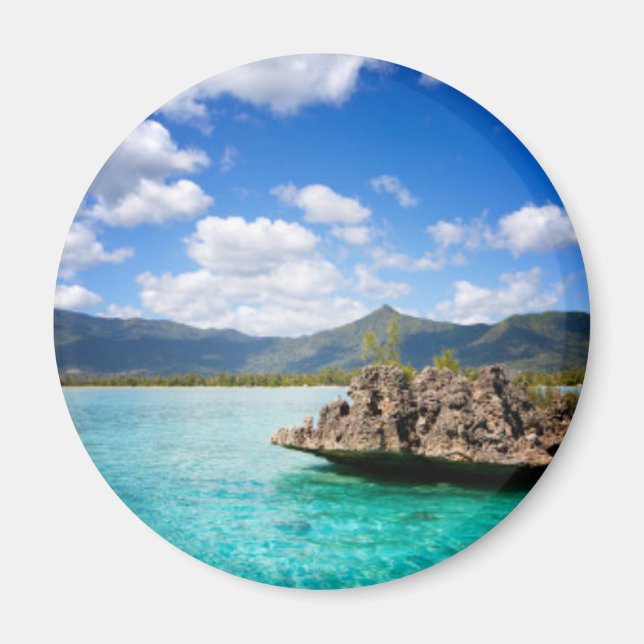 Mauritius Beach Round Magnet (Front)
