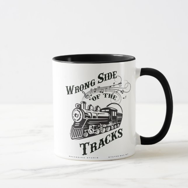 Mauvais côté de la tasse de voies (Droite)