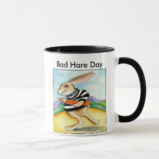 Mauvaise tasse de jour de lièvres