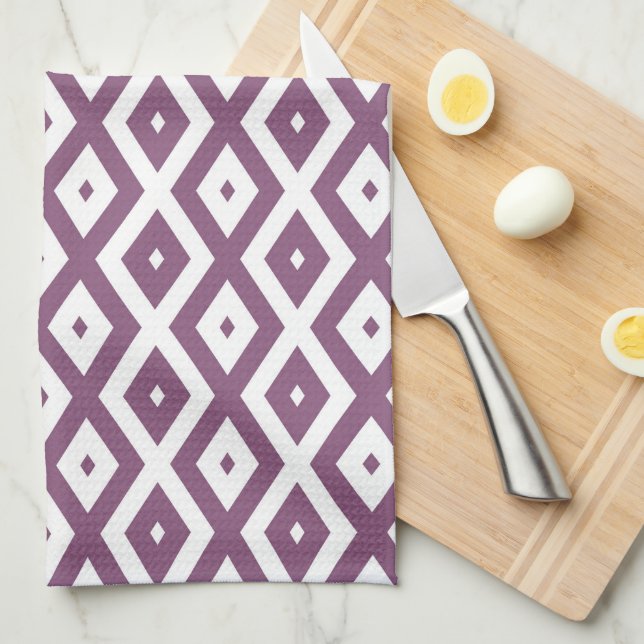 Mauve and white diamond pattern kitchen towel (Quarter Fold)
