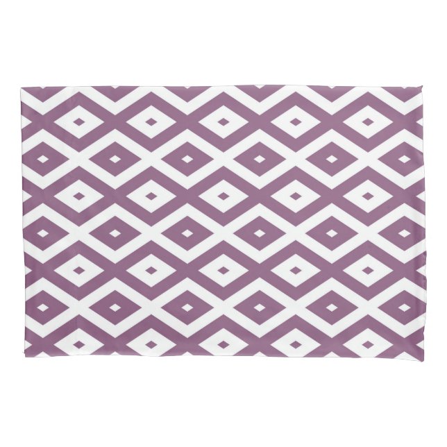 Mauve and white diamond pattern pillowcase (Front)