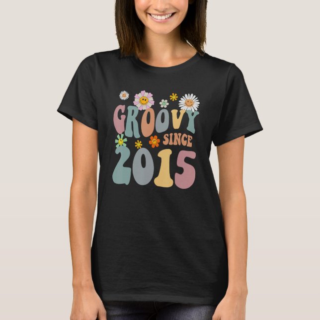 Mb Groovy Since 2015 Retro Hippie Flower 7th Birth T-Shirt (Front)