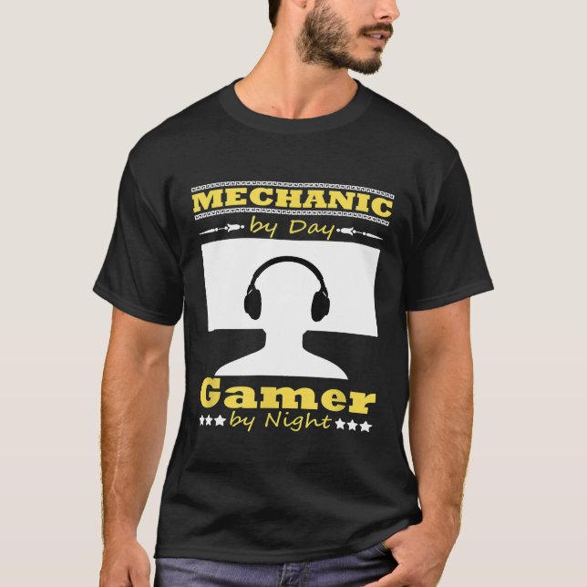 Mechanic By Day Gamer By Night Headset Present T-Shirt (Front)