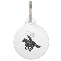 Cowboy à cheval bourré courant avec lasso