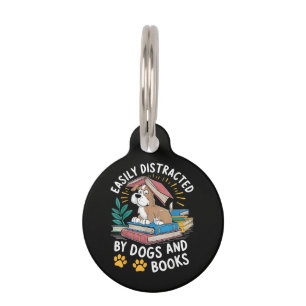 Médaillon Pour Animaux Facilement distrait par les chiens et les livres D