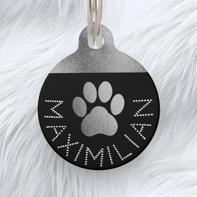 Médaillon Pour Animaux Faux Silver Sparkle Diamante Effet Chien tendance (A personalized dog ID tag in faux silver and black, with glitter-effect pawprint and faux diamante)