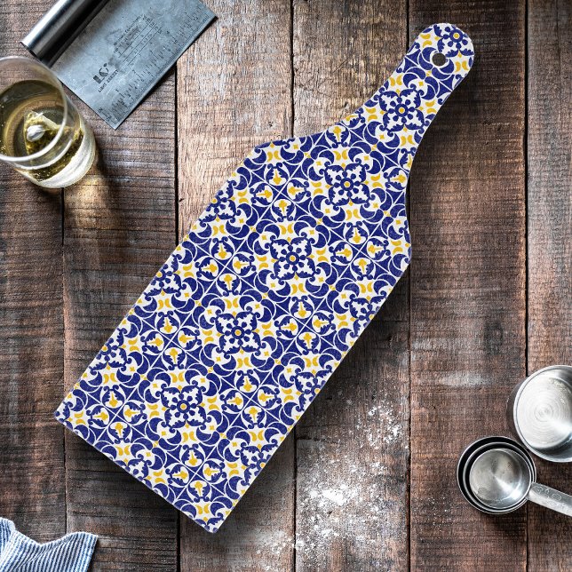 Mediterranean Tiles Blue & Yellow Pattern Cutting Board (Mediterranean Tiles Blue & Yellow Pattern Cutting Board)