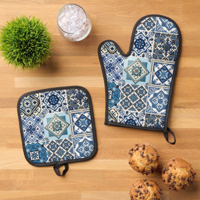 Mediterranean Tiles, Portuguese, Azulejo, Majolica Oven Mitt & Pot Holder Set (Top Down)