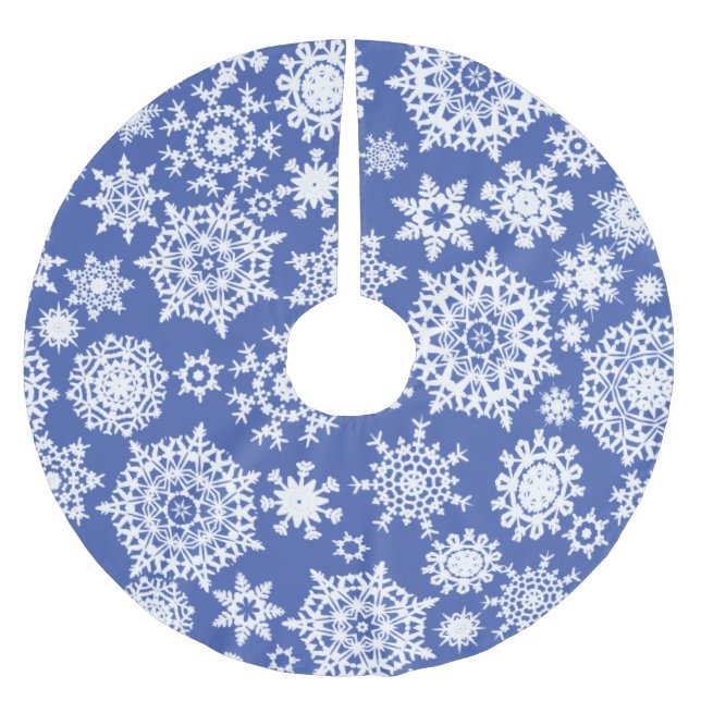 Medium Blue Christmas Snowflake Pattern Tree Skirt (Front)