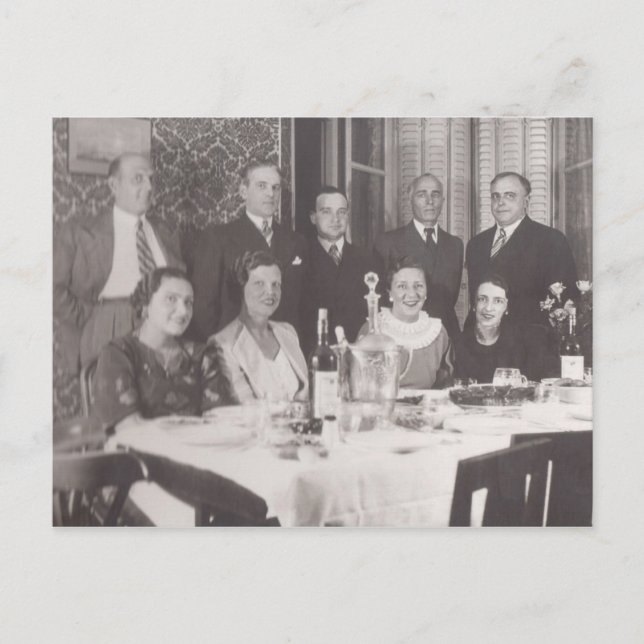 Meeting friends for dinner - Paris, 1930s Postcard (Front)