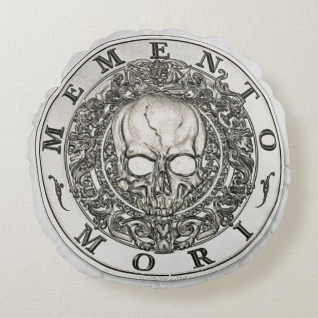 Memento Mori Carpe Diem Silver Round Pillow (Front)