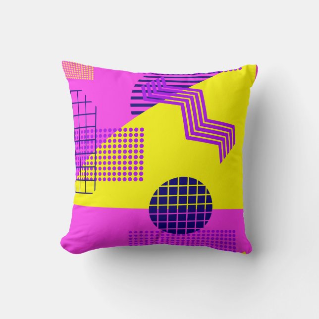 Memphis seamless pattern, geometric shapes in the  throw pillow (Front)