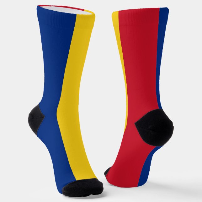 Men crew socks with flag of Romania (Angled)