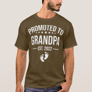 Mens 1st Time Grandpa EST 2022 New First Grandpa 2 T-Shirt