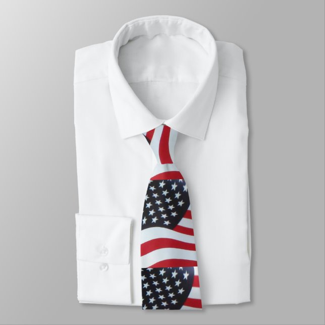 Men's American Flag Necktie (Tied)