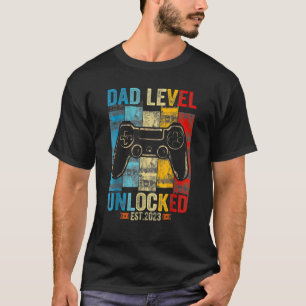 Mens Dad Level Unlocked 2023 Gamer Pregnancy Soon T-Shirt