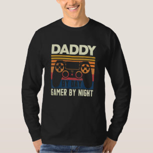 Mens Daddy By Day Gamer By Night Video Game Vintag T-Shirt